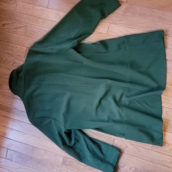 DR2 Rounded-Hem Blazer - Picture 4 of 4